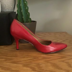 Calvin Klein Women's Heels Gayle Size 9 in Red ❤️